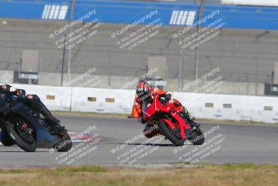 media/Nov-26-2022-Fastrack Riders (Sat) [[b001e85eef]]/Level 3/Session 3 Outside Turn 9/